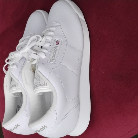 Throwback Reebok - Picture 2 of 5